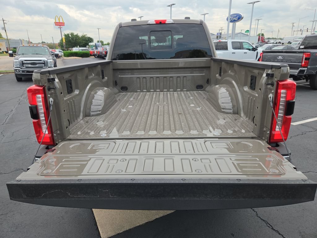 New 2027 Ford F250 XLT w/ XLT Premium Package AWD/4WD image 11