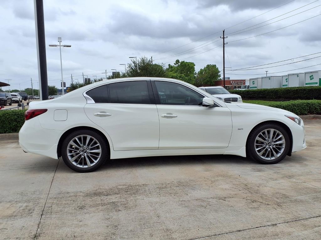 Used 2020 INFINITI Q50 Luxe w/ Essential Package (3.0T Luxe) AWD/4WD image 2