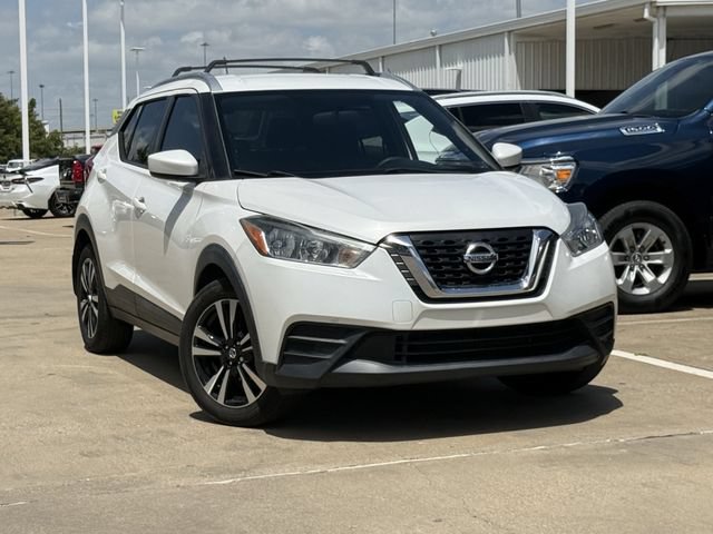 Used 2018 Nissan Kicks SV w/ Exterior Package FWD image 2