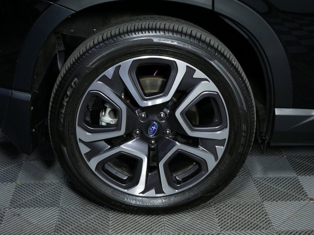 Used 2024 Subaru Ascent Touring image 11