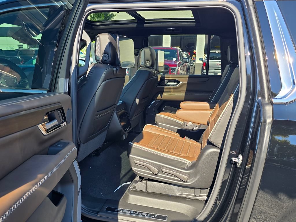 New 2026 GMC Yukon XL Denali Ultimate AWD/4WD image 25