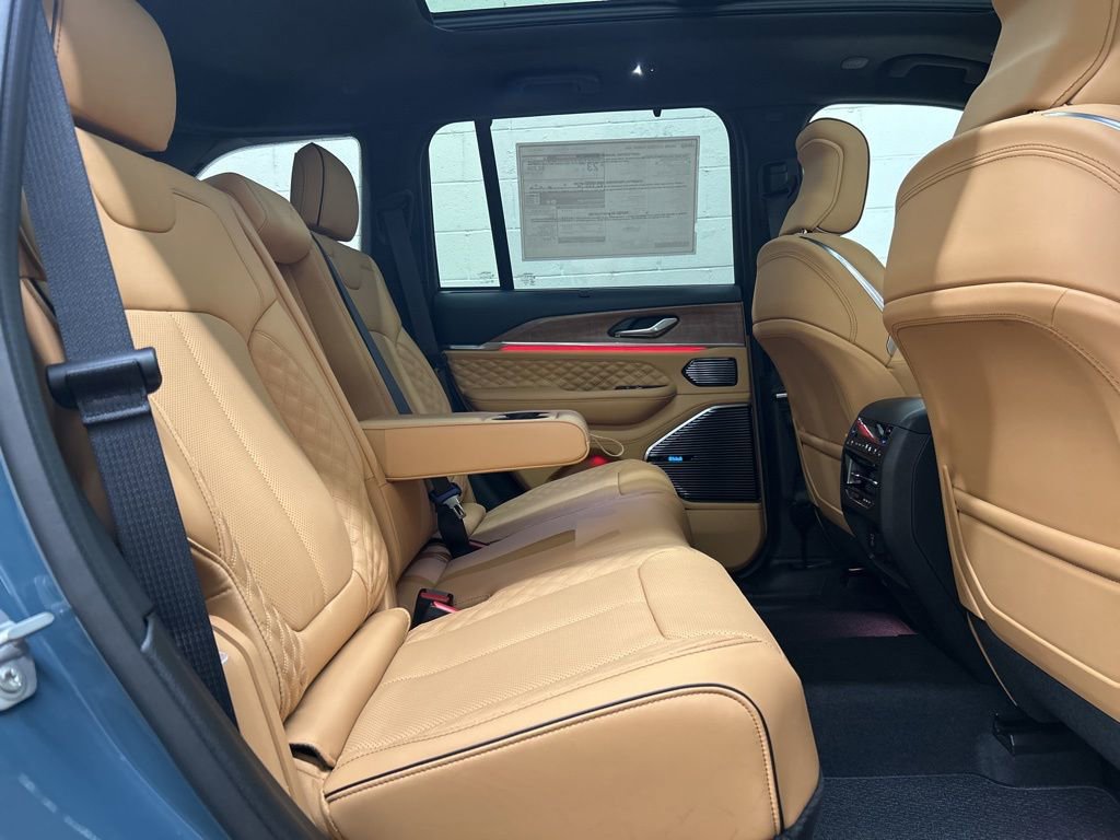 New 2026 Jeep Grand Cherokee Summit w/ Adv Protech Group IV image 9