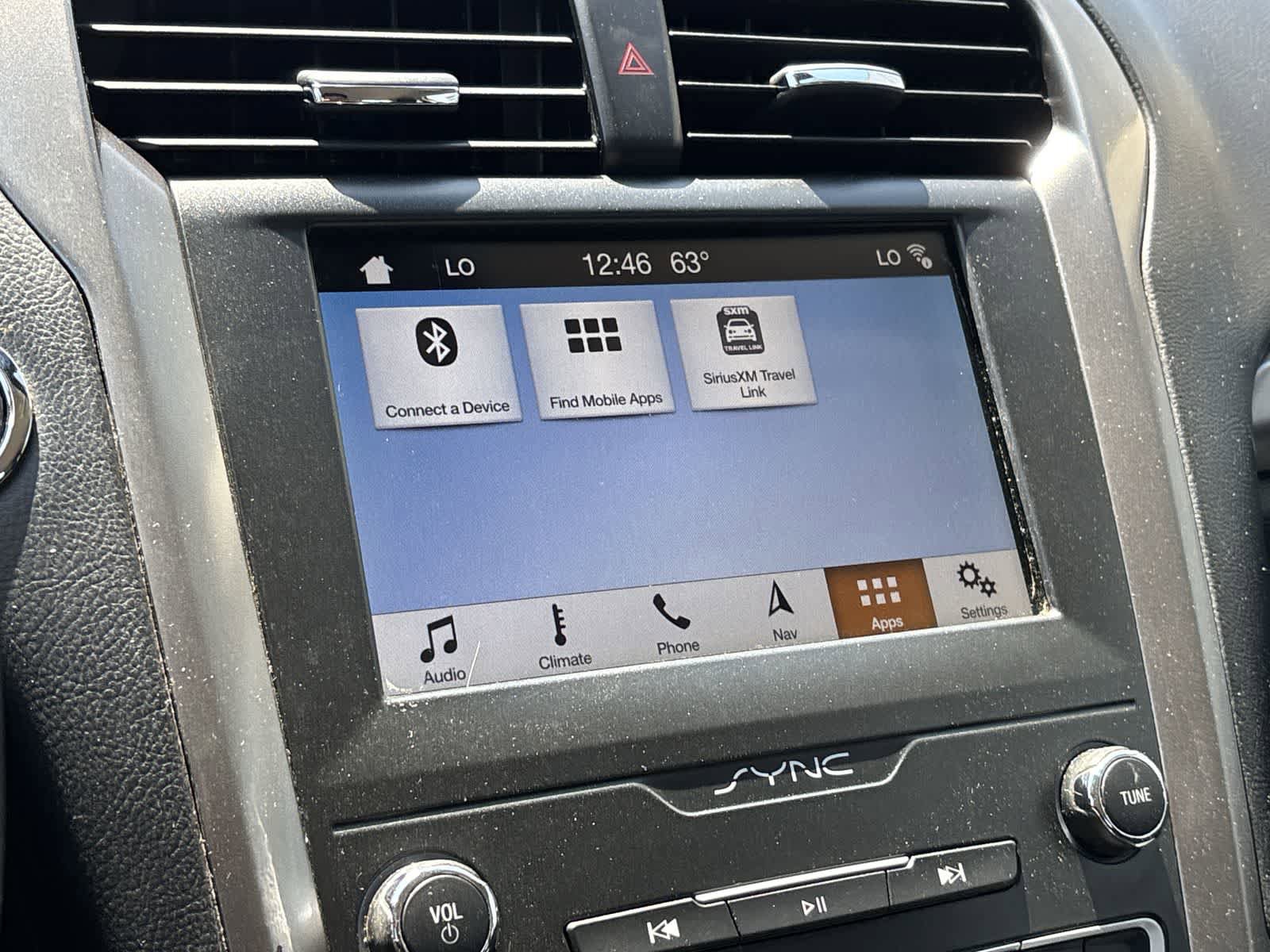 Used 2019 Ford Fusion SE FWD image 18