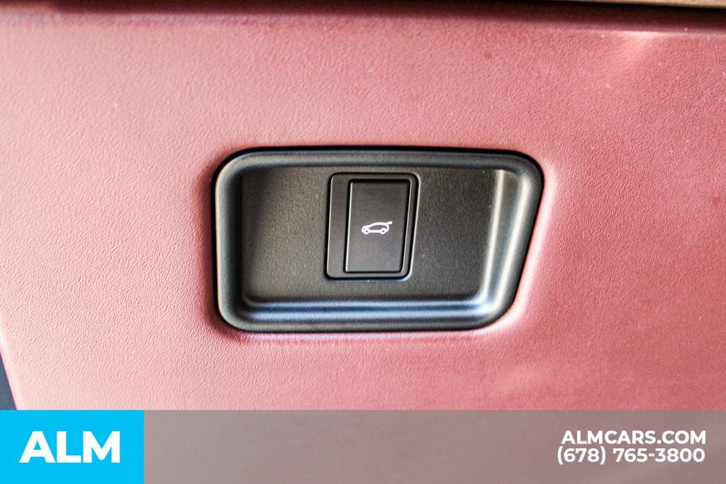 Used 2025 Land Rover Range Rover Autobiography image 28