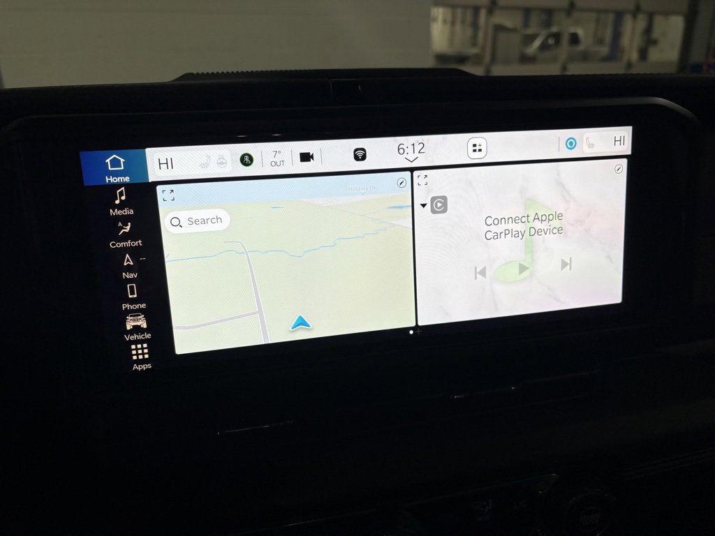 Used 2025 Jeep Wrangler Rubicon w/ Technology Group image 21