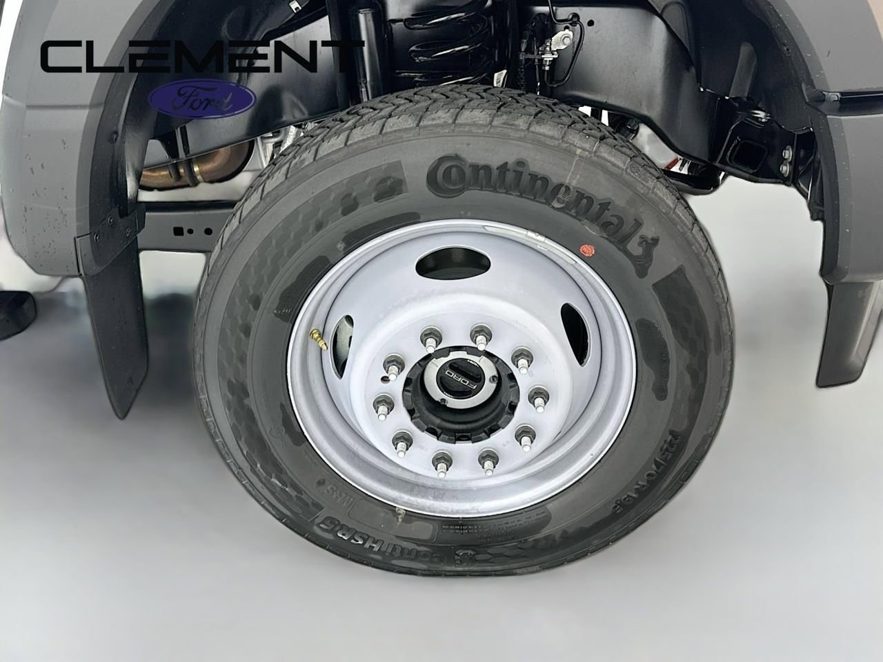 New 2026 Ford F550 4x4 Regular Cab Super Duty image 27
