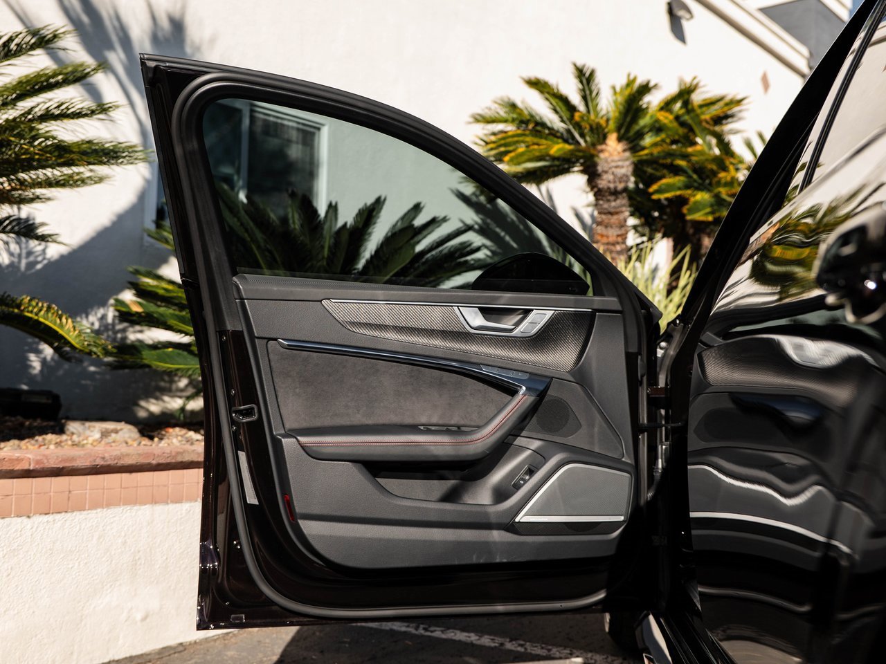 Used 2023 Audi RS 6 w/ Carbon Optic Package image 25