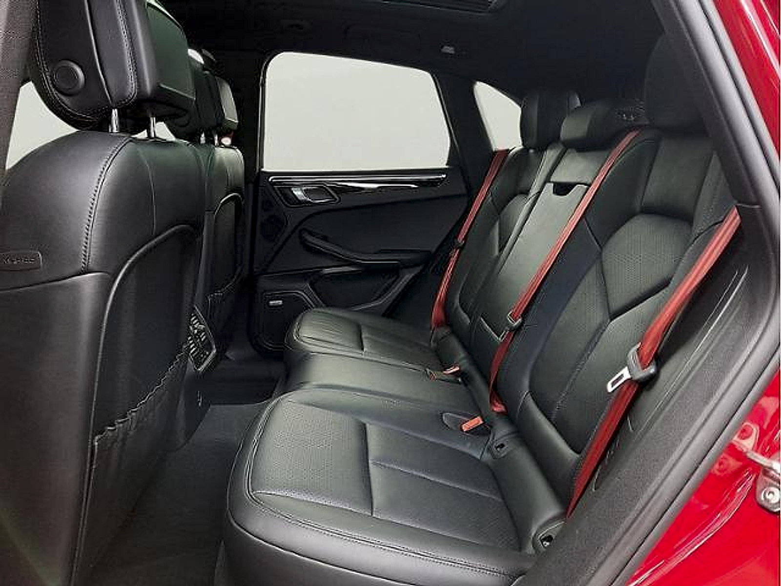 Used 2020 Porsche Macan AWD/4WD image 8