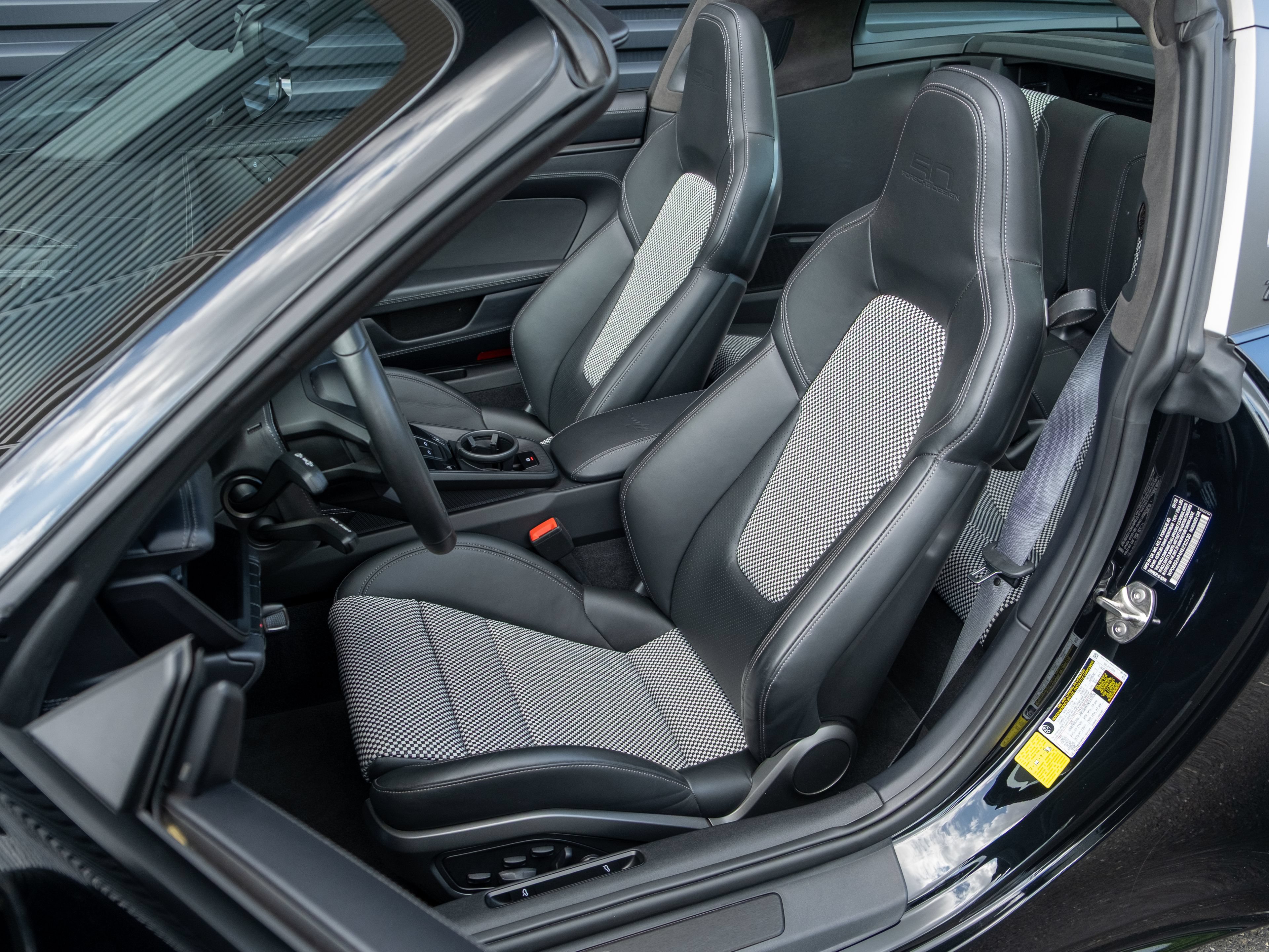 Certified 2022 Porsche 911 Targa 4 GTS AWD/4WD image 6