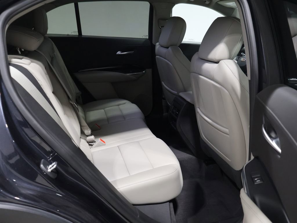 Used 2023 Cadillac XT4 Premium Luxury image 21
