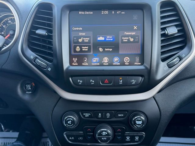 Used 2015 Jeep Cherokee Limited w/ Technology Group image 30