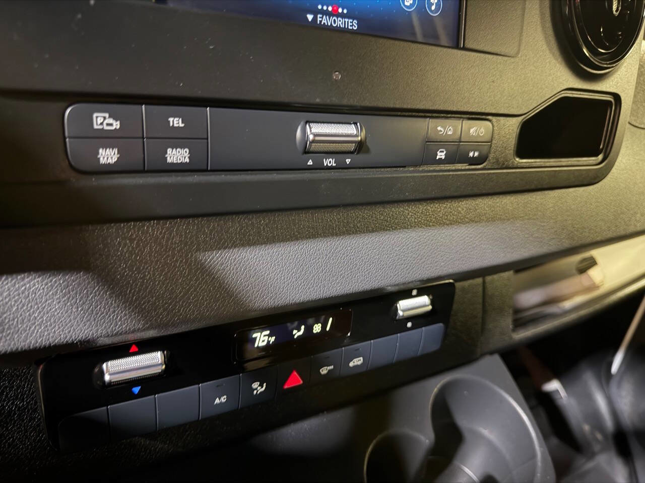 Used 2020 Freightliner Sprinter 2500 image 21