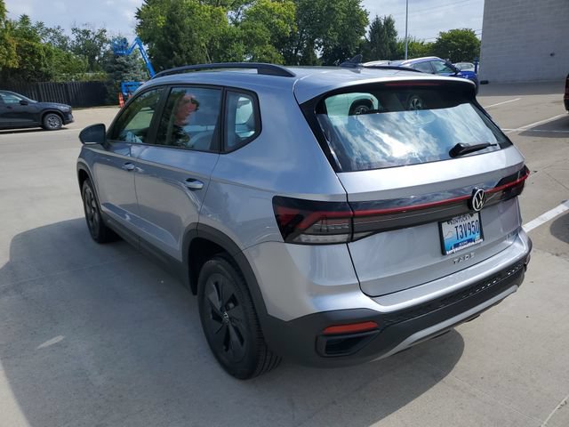 Certified 2025 Volkswagen Taos S FWD image 3