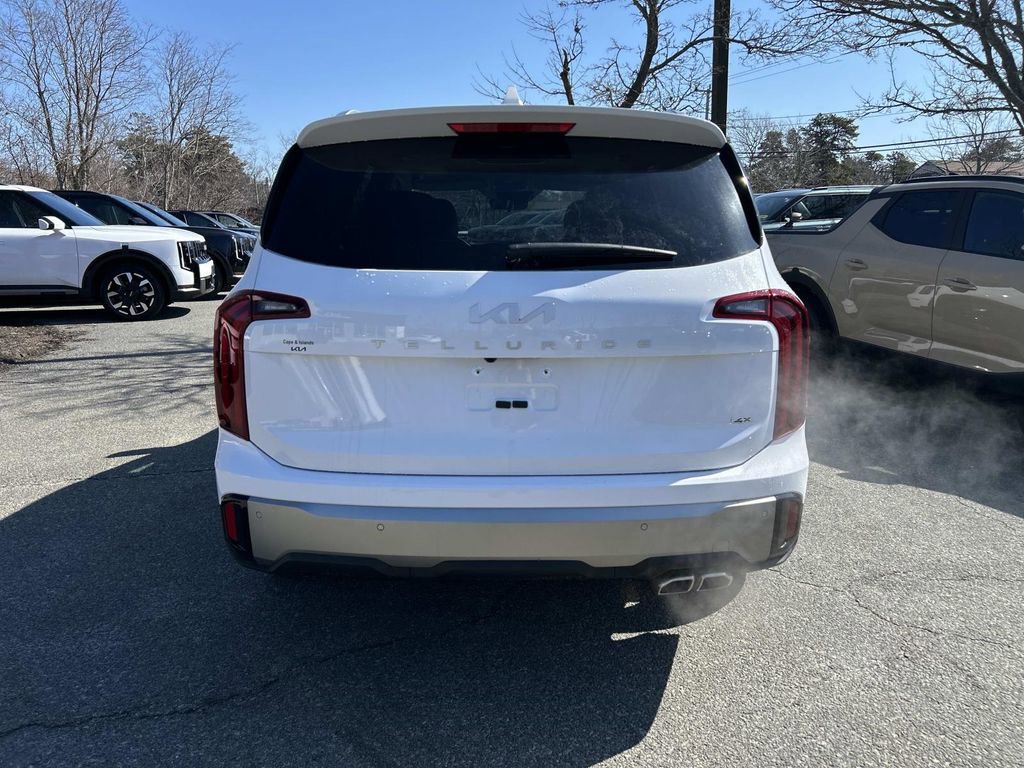 Certified 2025 Kia Telluride S image 4