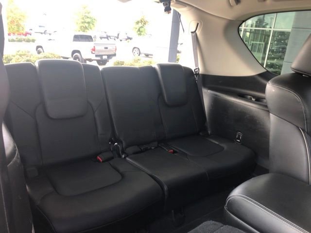 Used 2017 INFINITI QX80 2WD w/ Driver Assistance Package image 14