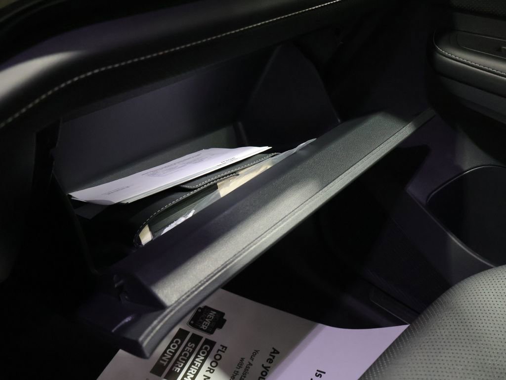 Used 2024 Volkswagen Atlas SE image 35