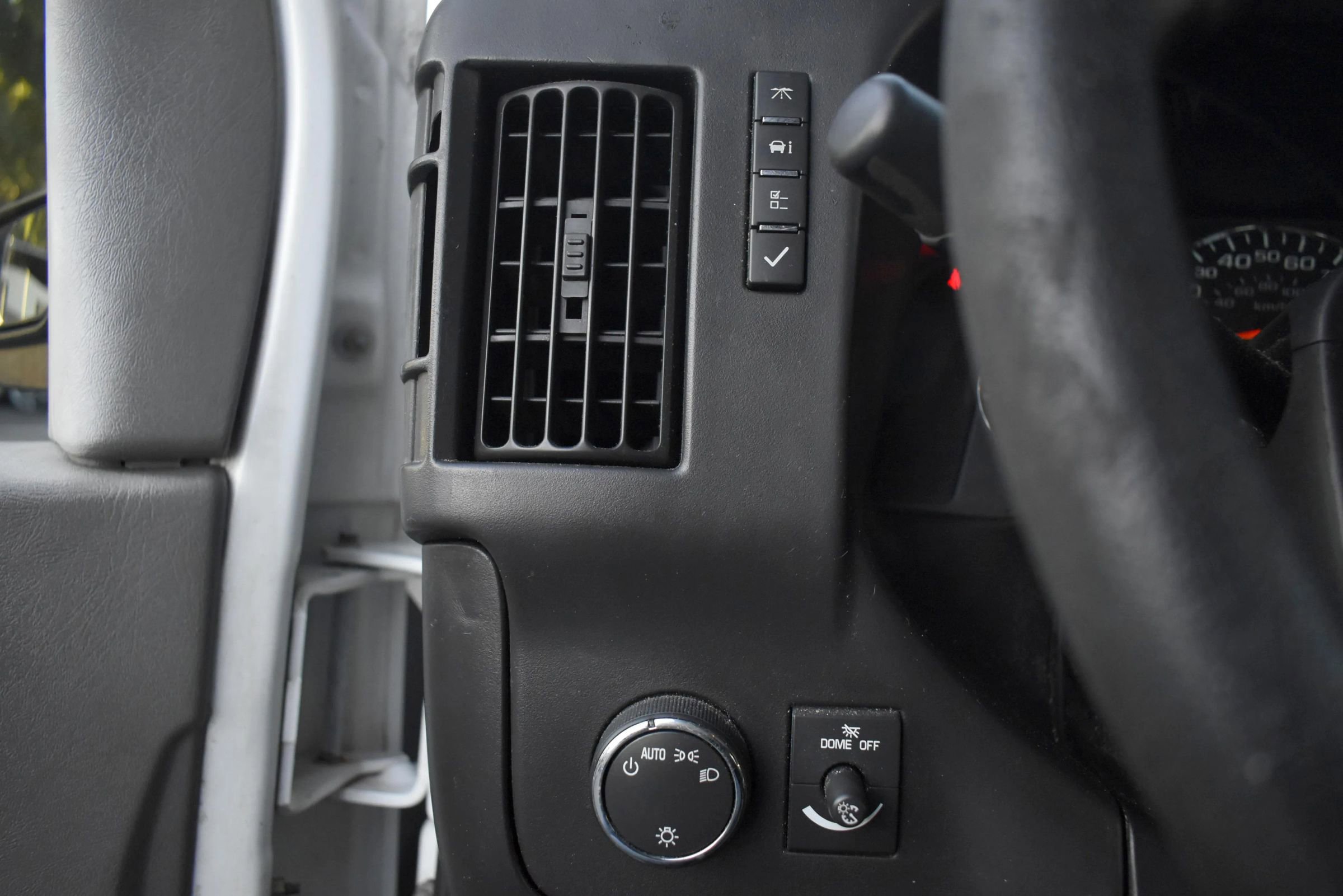 Used 2012 Chevrolet Express 1500 image 15