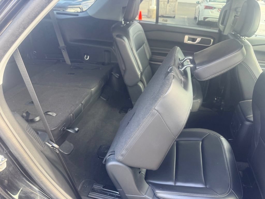 Used 2024 Ford Explorer XLT w/ Equipment Group 202A AWD/4WD image 55