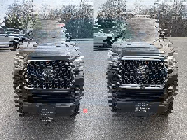Used 2019 Toyota Tacoma TRD Off-Road image 4