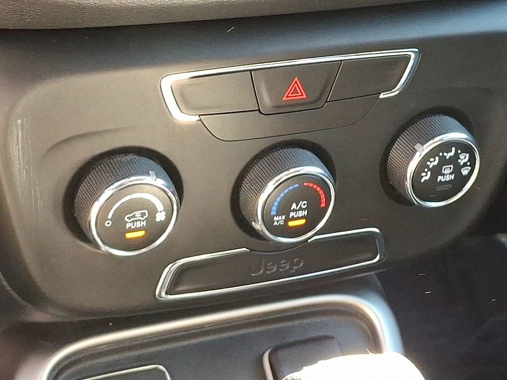 Used 2018 Jeep Compass Sport image 16