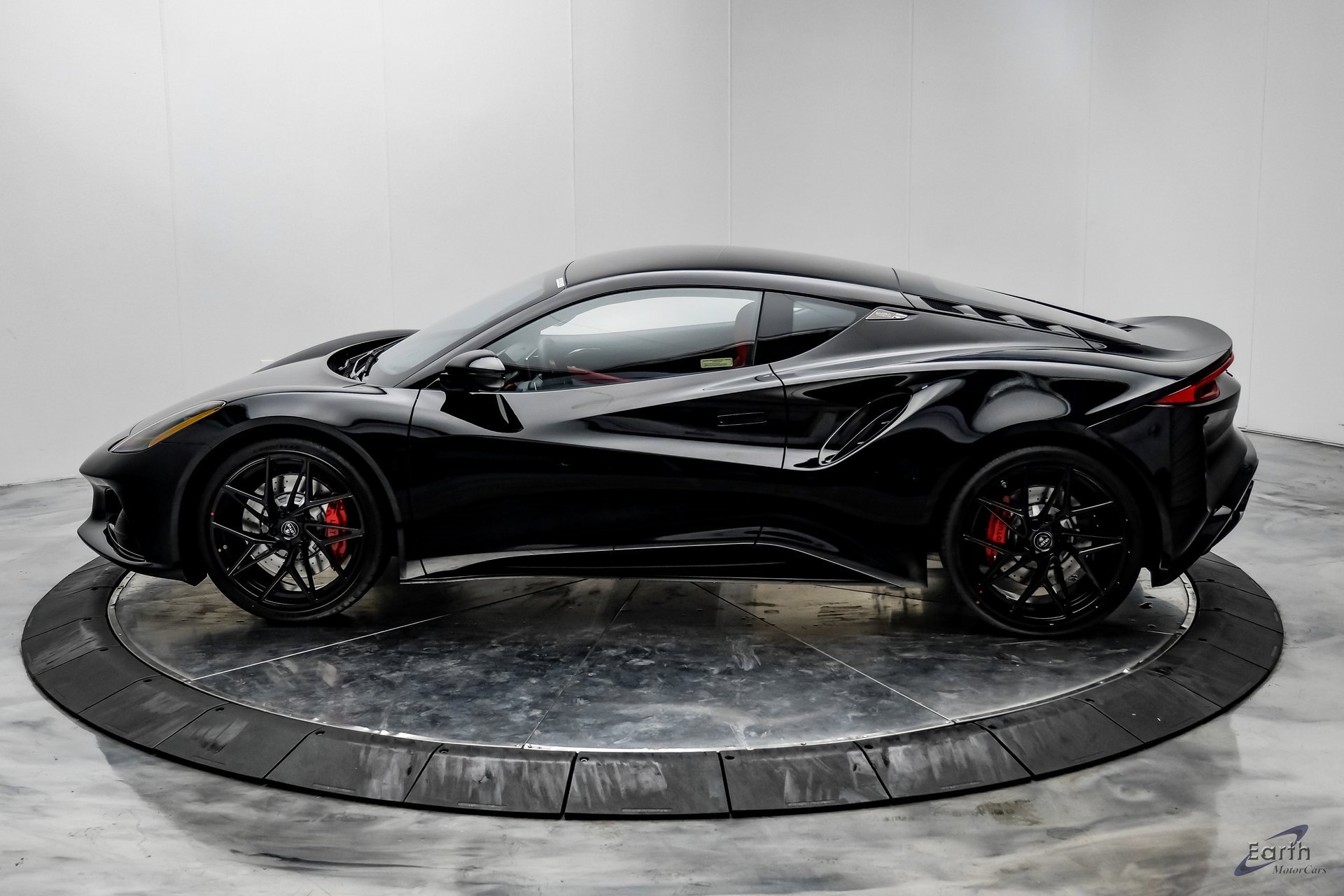 New 2026 Lotus Emira SE image 6