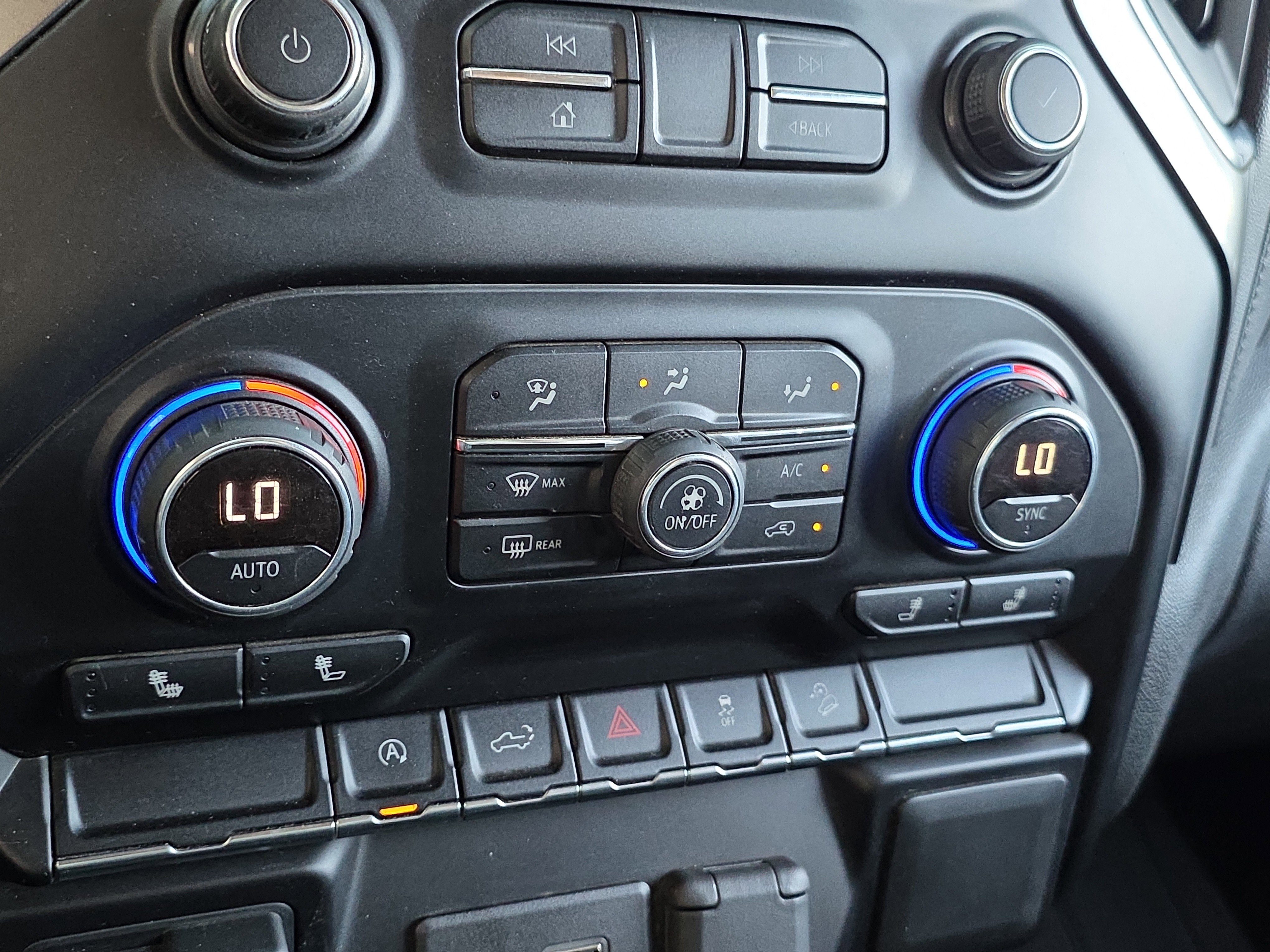 Used 2020 Chevrolet Silverado 1500 LT w/ Texas Edition image 19