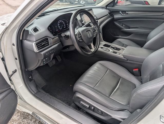Used 2021 Honda Accord Touring image 11