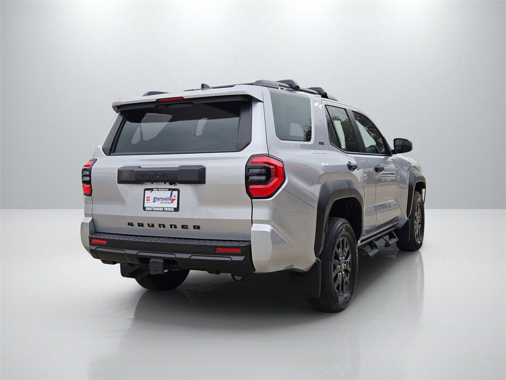 Used 2025 Toyota 4Runner SR5 image 5