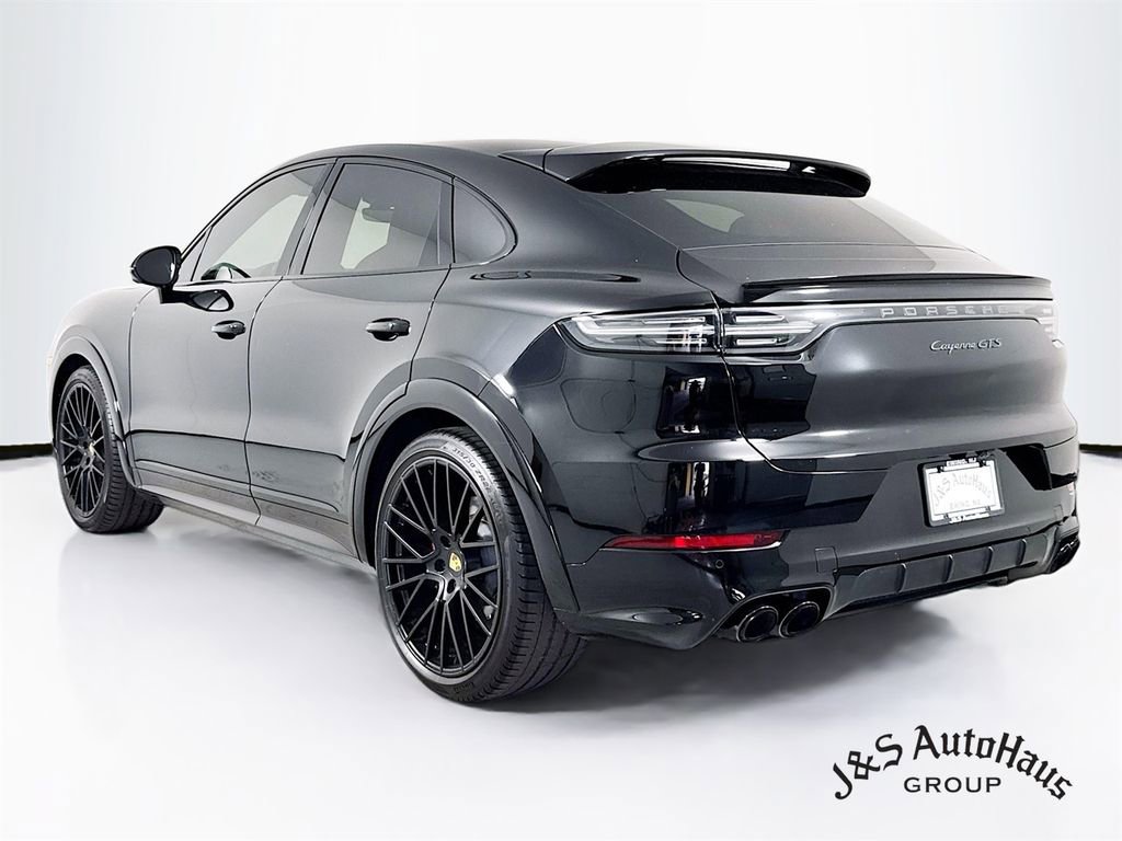 Used 2022 Porsche Cayenne GTS AWD/4WD image 5