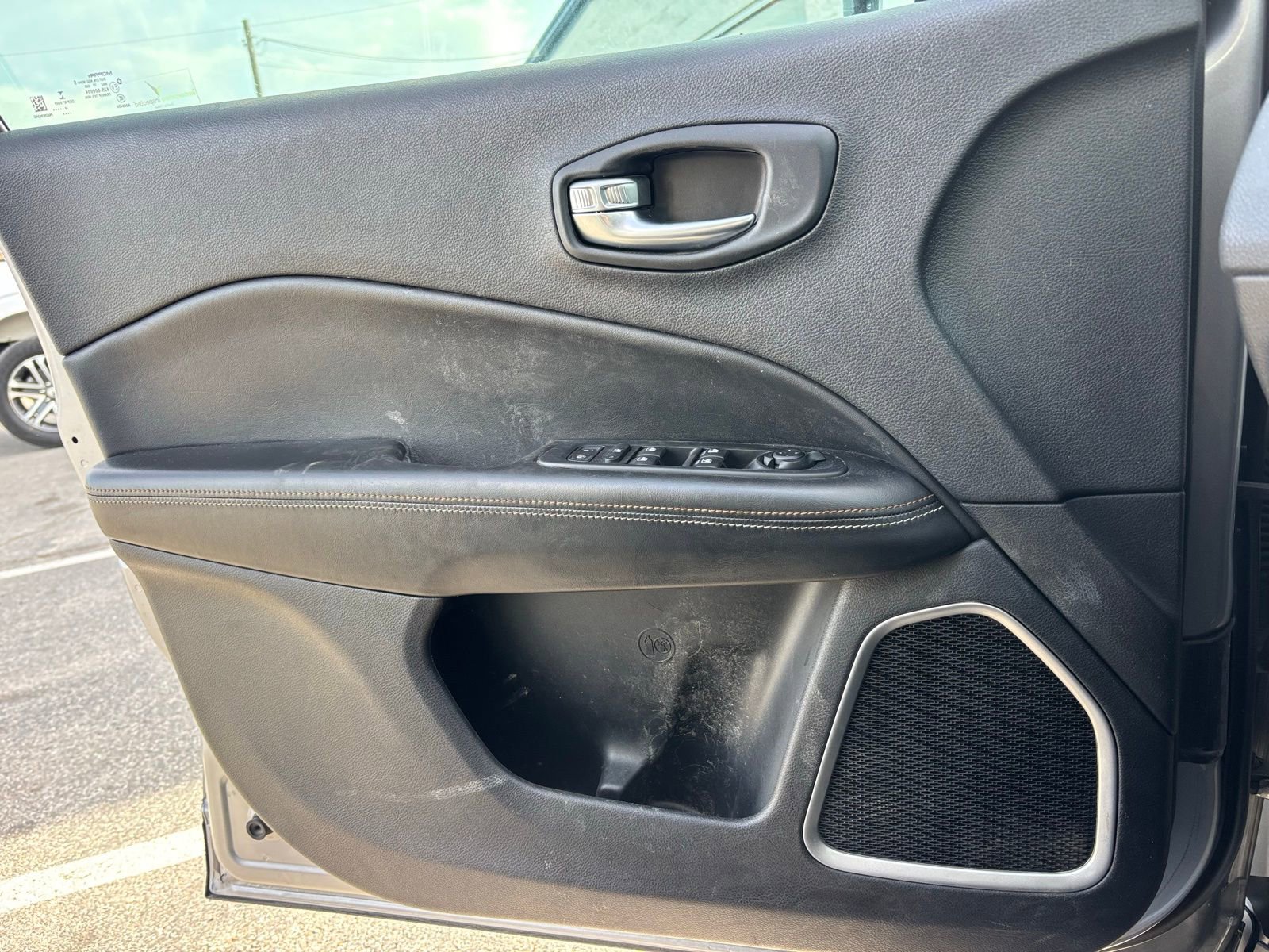 Used 2020 Jeep Compass Latitude image 8