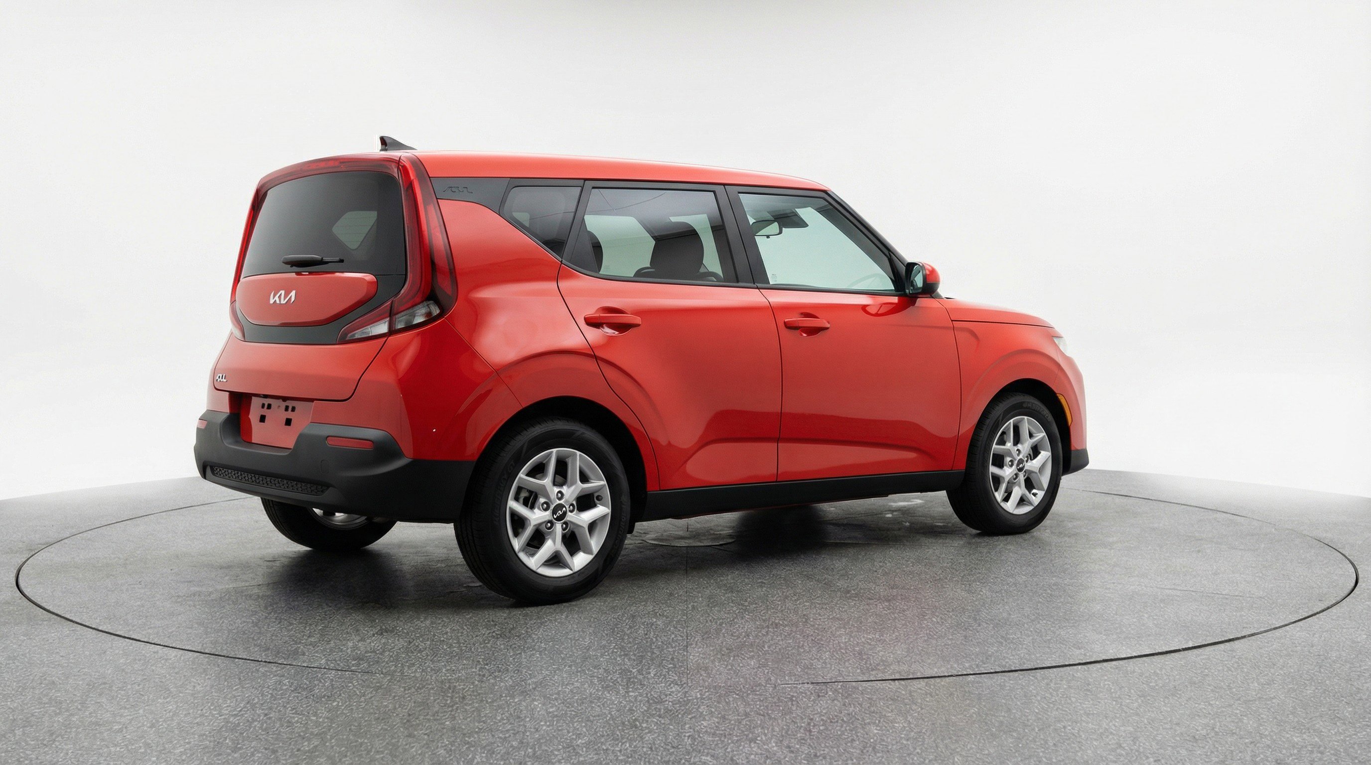 Used 2025 Kia Soul LX w/ LX Technology Package image 9