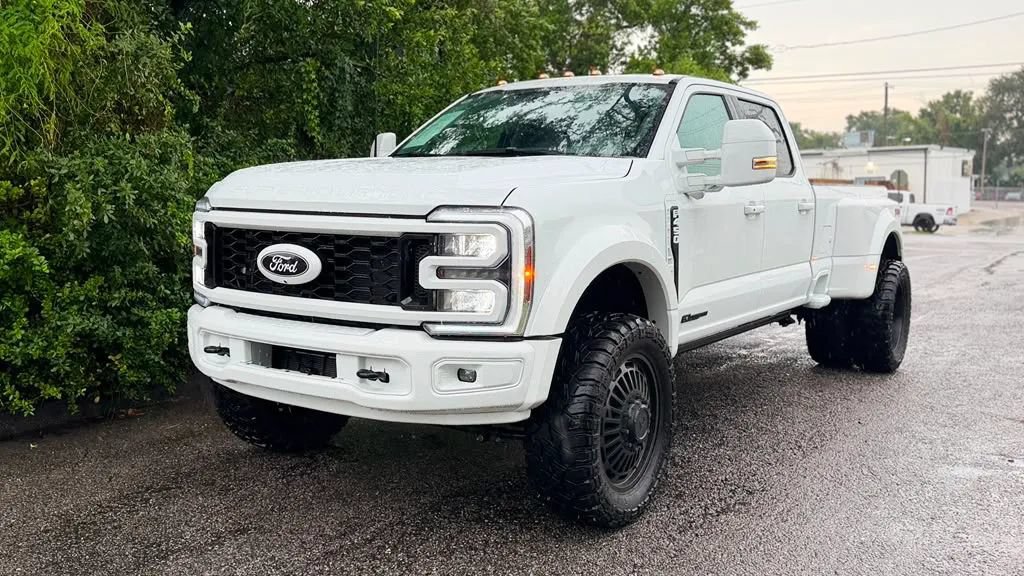 Used 2026 Ford F450 Lariat w/ FX4 Off-Road Package AWD/4WD image 6