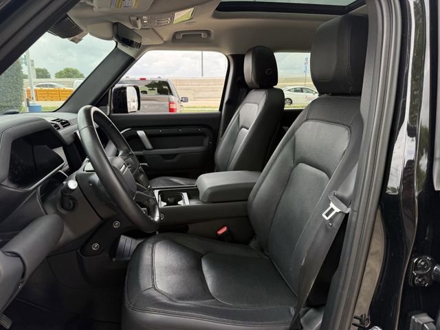 Used 2023 Land Rover Defender 130 X-Dynamic SE image 28