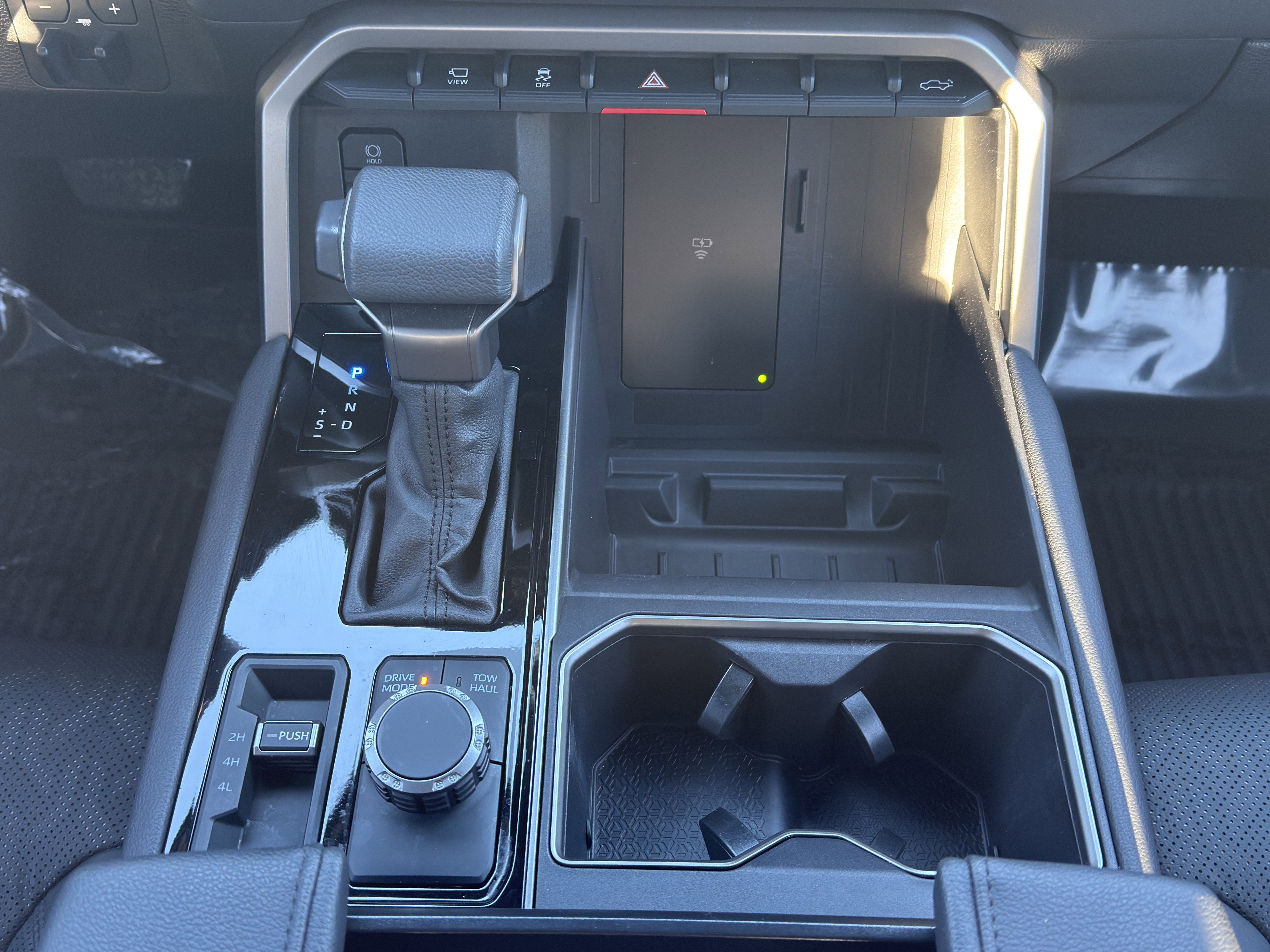 Used 2025 Toyota Tundra Limited image 31
