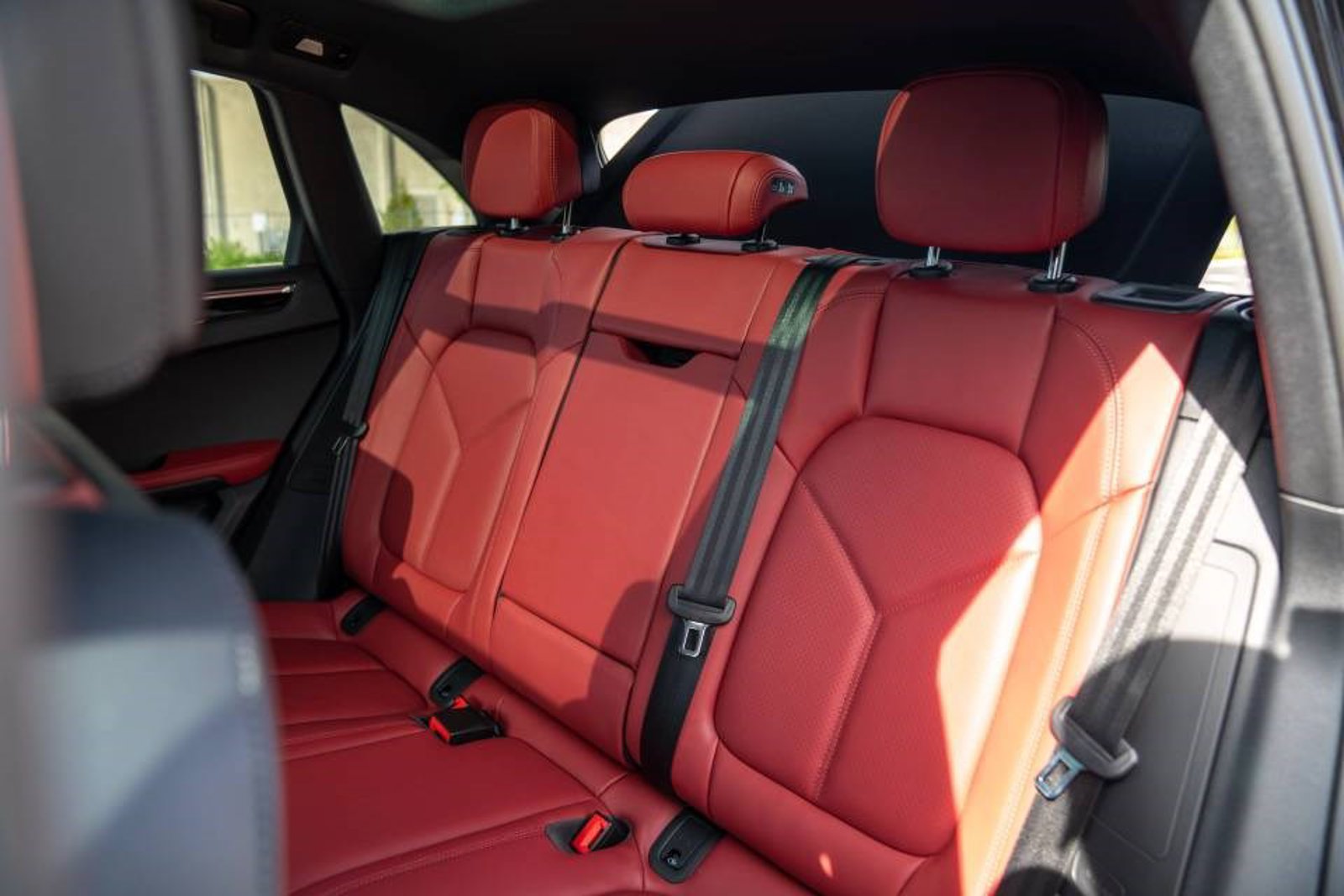 New 2026 Porsche Macan Turbo AWD/4WD image 24