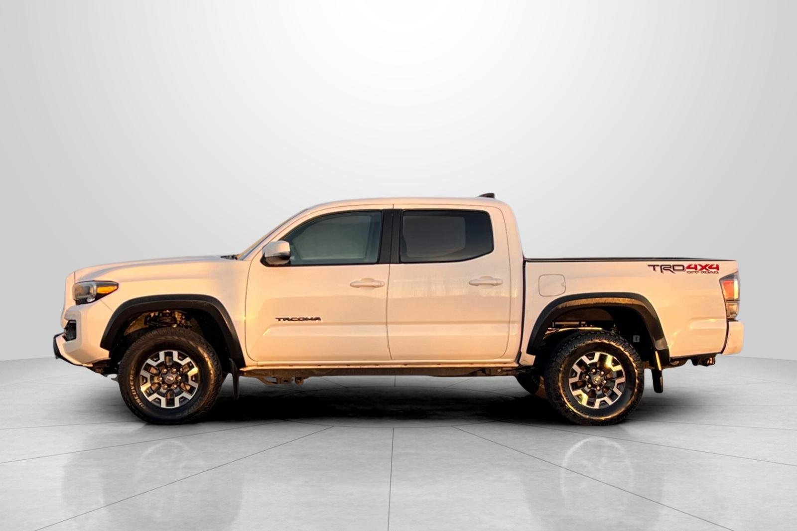 Used 2021 Toyota Tacoma TRD Off-Road image 8