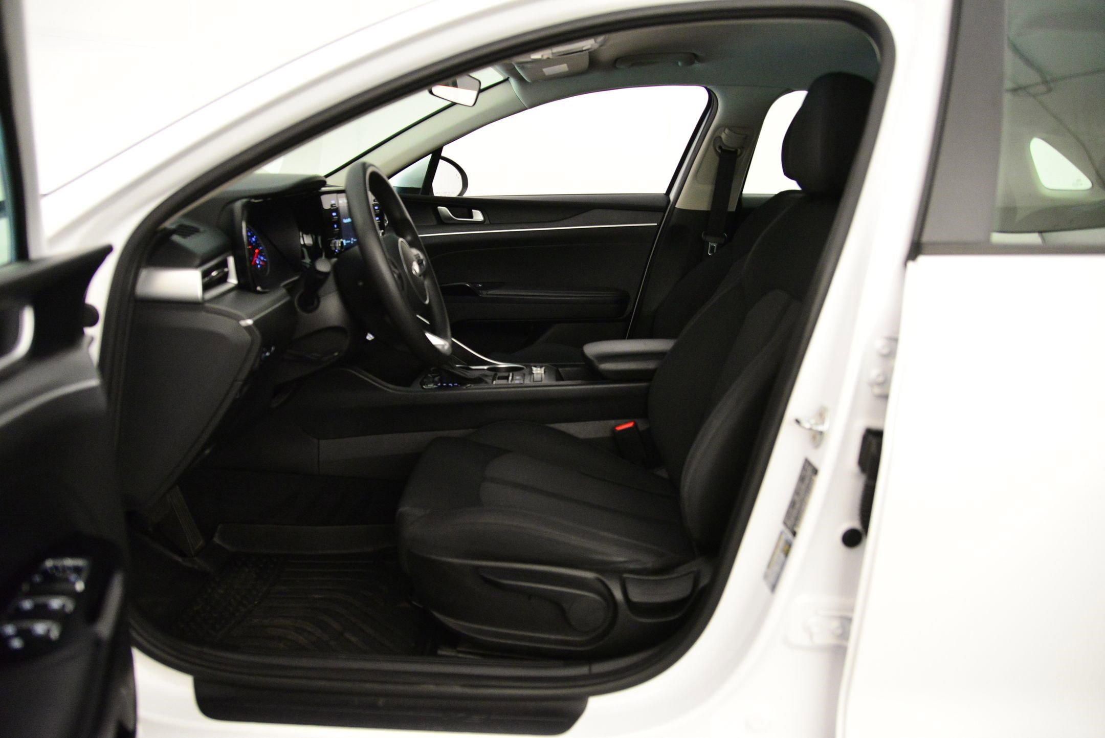 Used 2021 Kia K5 LXS image 23