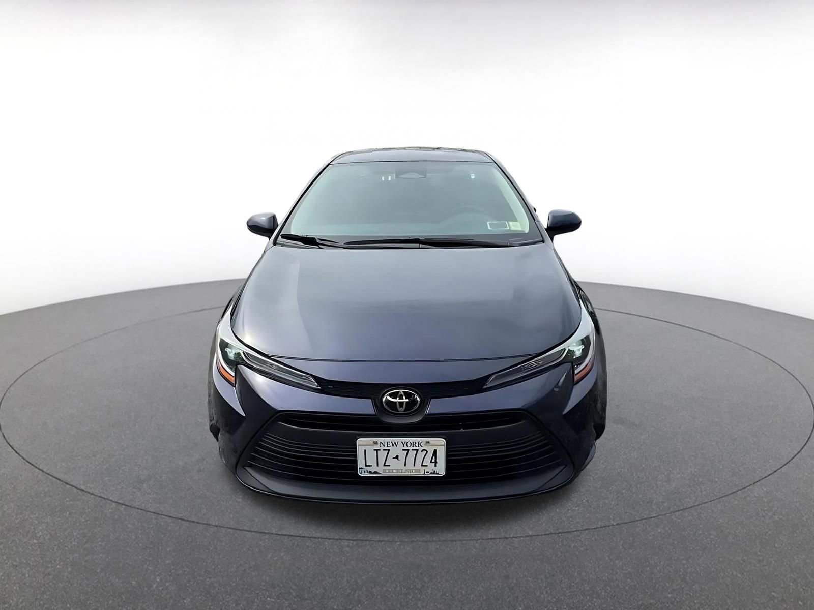 Used 2025 Toyota Corolla LE image 4