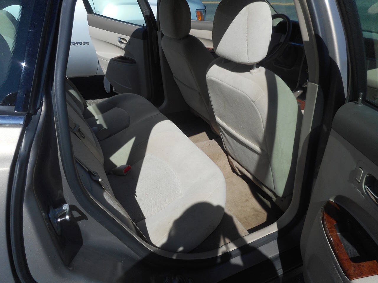 Used 2006 Buick LaCrosse CX FWD image 13