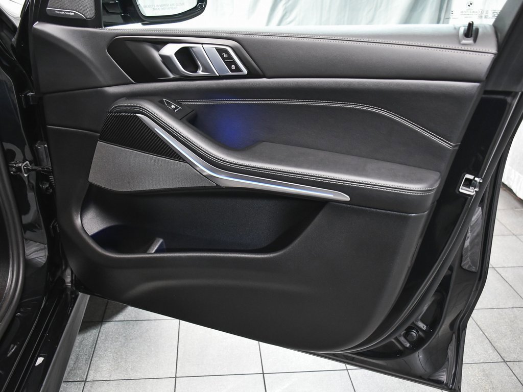 Used 2026 BMW X5 M60i image 18