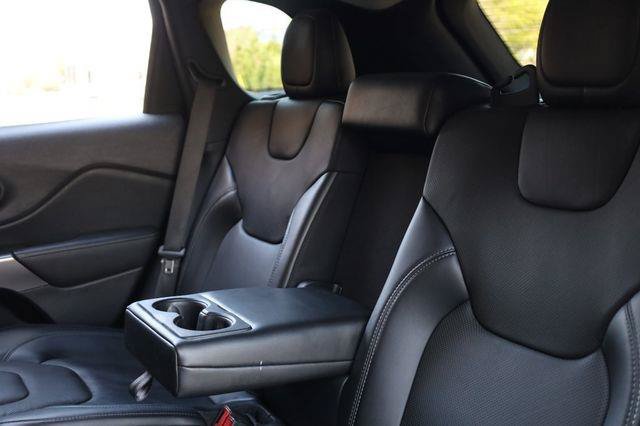 Used 2021 Jeep Cherokee Latitude Lux FWD image 25