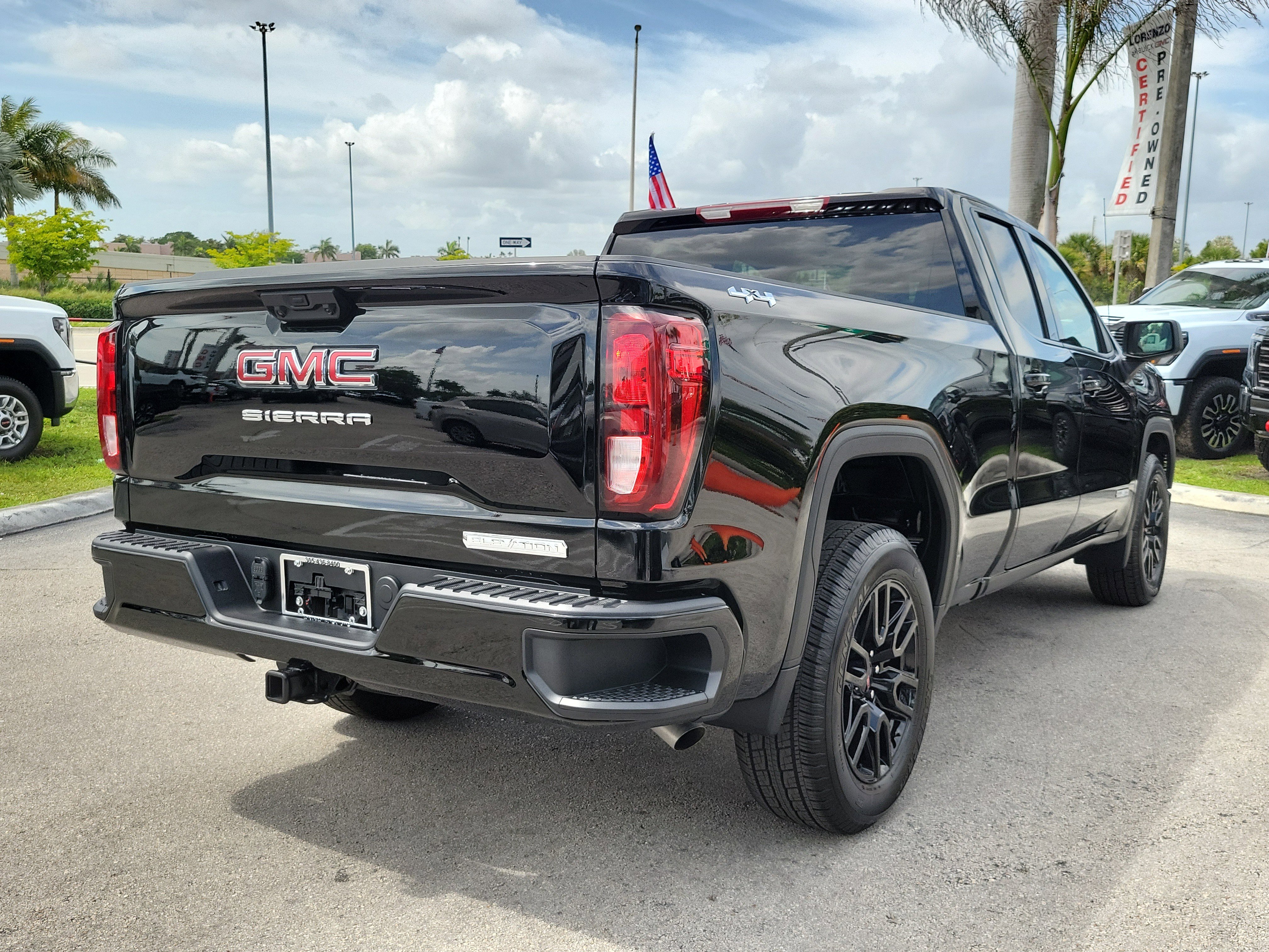 Used 2026 GMC Sierra 1500 Elevation image 5