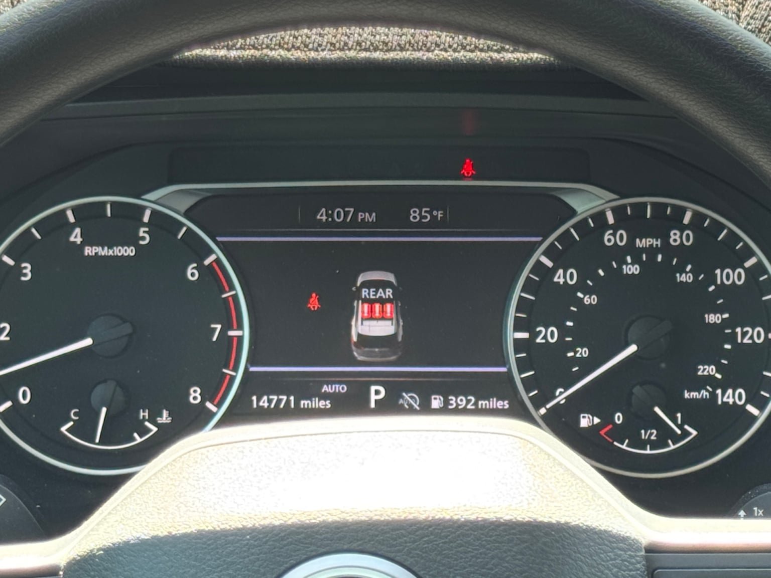 Used 2025 Nissan Rogue S AWD/4WD image 14