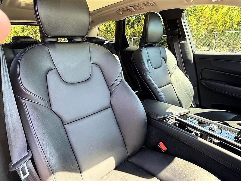 Used 2024 Volvo XC60 B5 Core w/ Protection Package Premier image 27