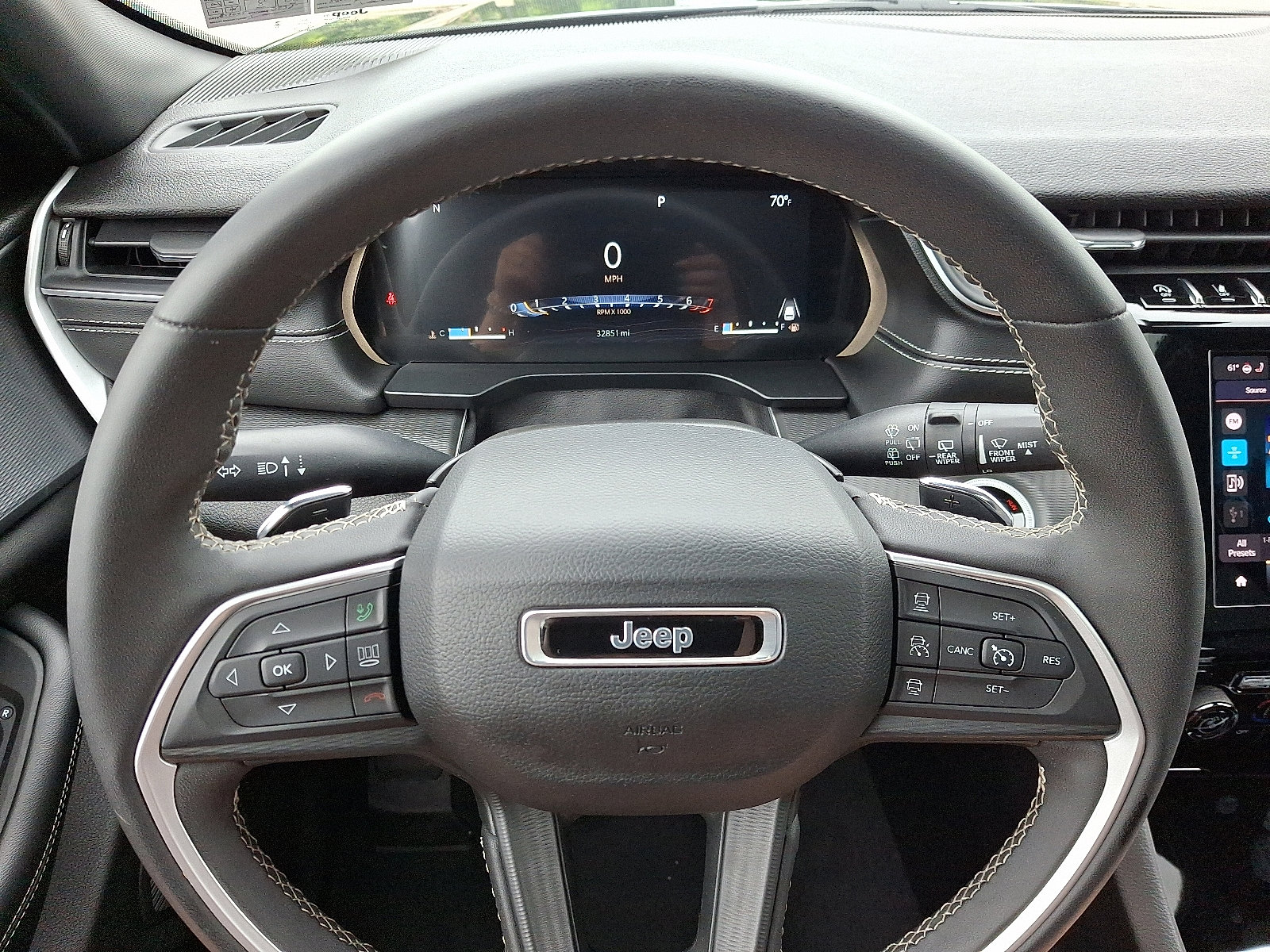 Used 2023 Jeep Grand Cherokee Altitude image 19