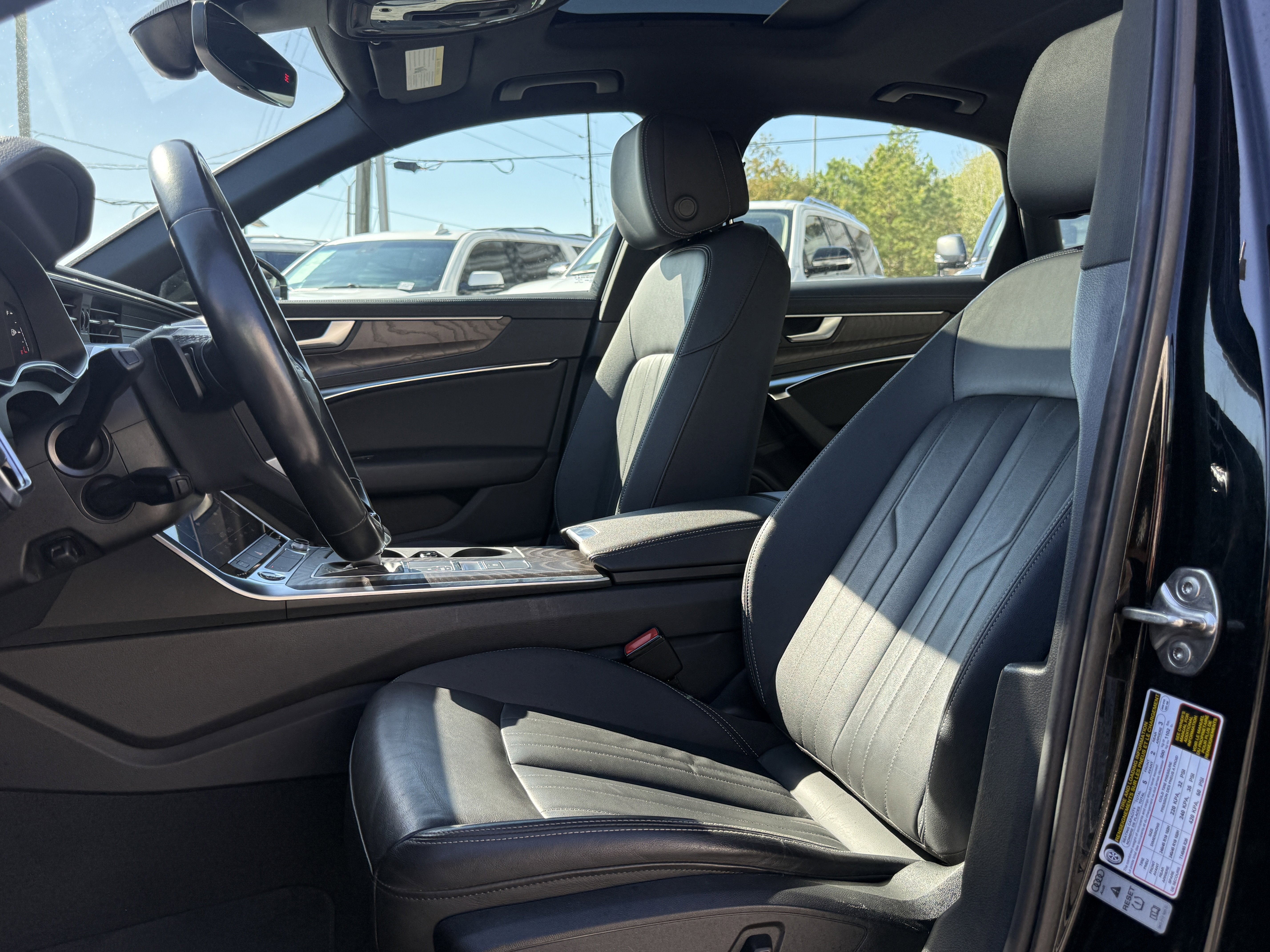 Used 2023 Audi A6 Premium image 13