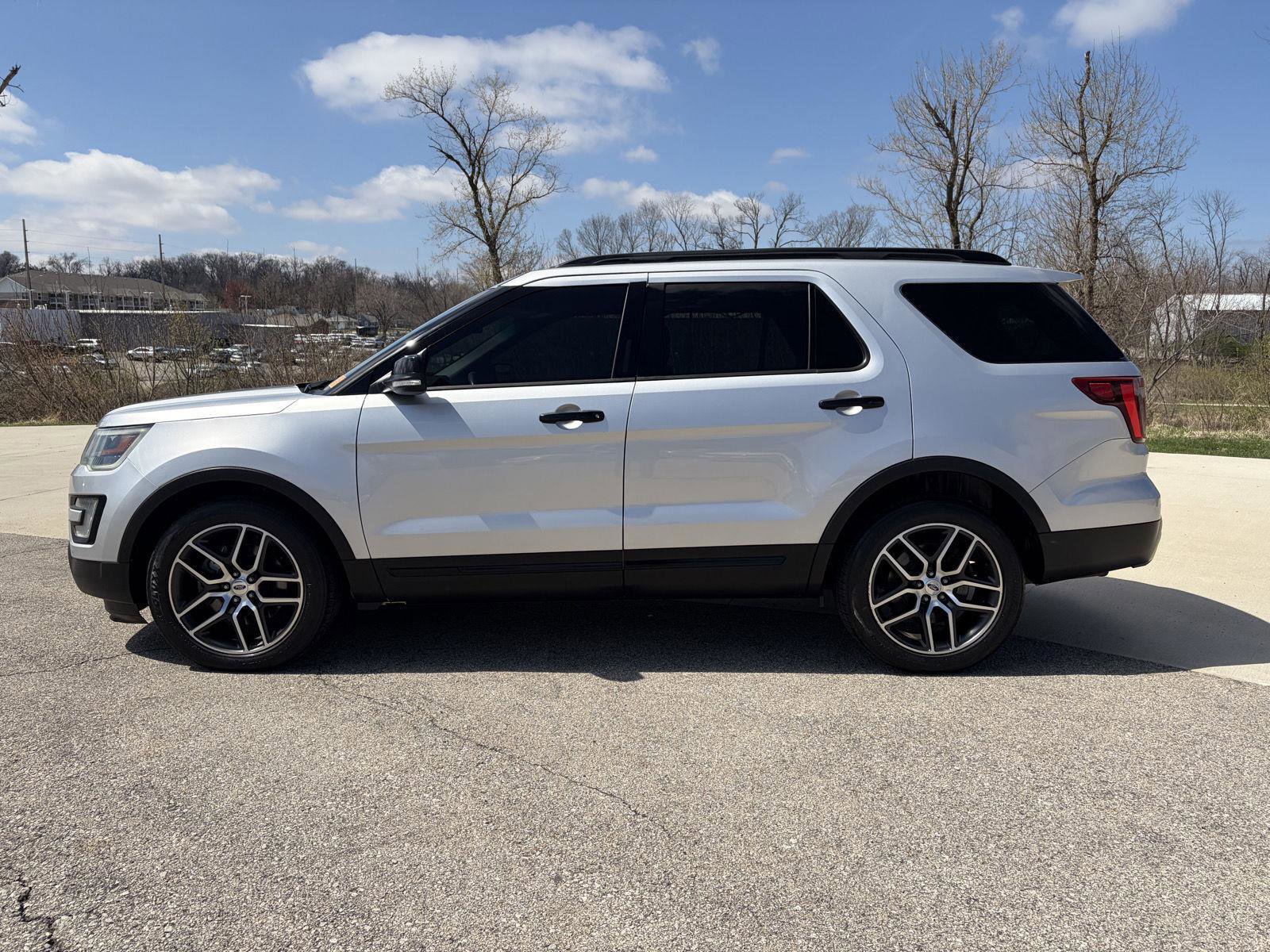 Used 2016 Ford Explorer Sport AWD/4WD image 5