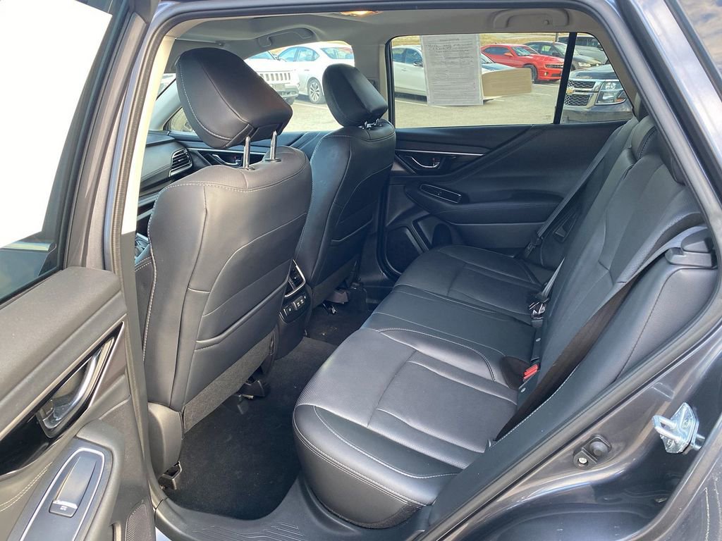 Used 2022 Subaru Outback Limited image 25