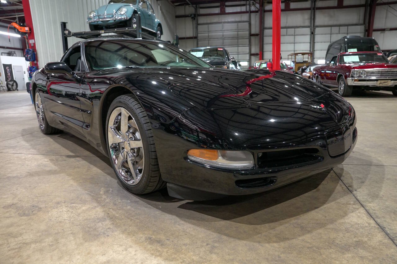 Used 1998 Chevrolet Corvette Coupe w/ Memory Pkg RWD image 12