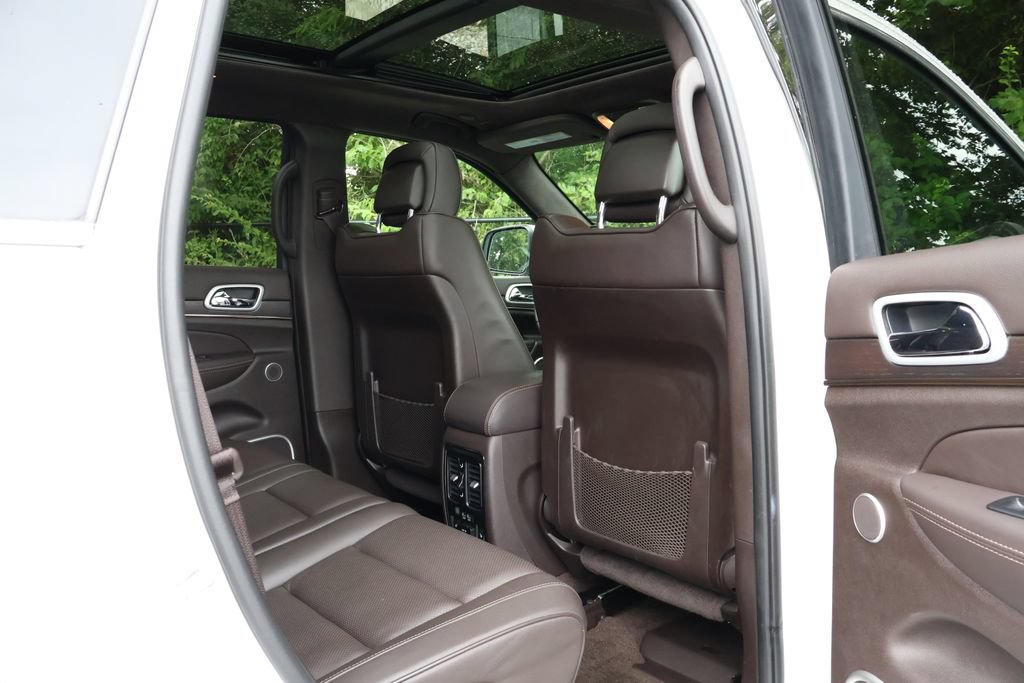 Used 2018 Jeep Grand Cherokee Summit w/ Platinum Series Group AWD/4WD image 49